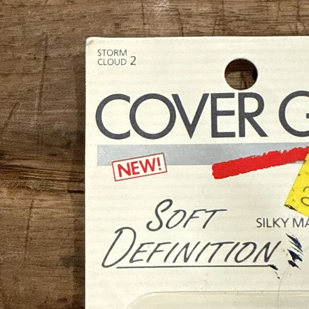 Cover Girl Soft Definition Silky Matte Eye Shadow‎ EyeShadow Storm Cloud 2 NOS
